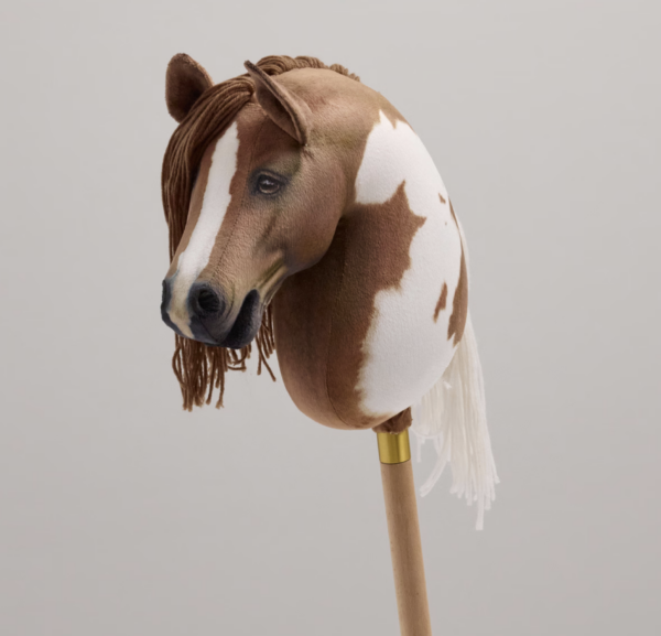 Cheval Roi “Le Monde” Legend Kæphest (FORUDBESTILLNG, LANDER FORÅR 2025)