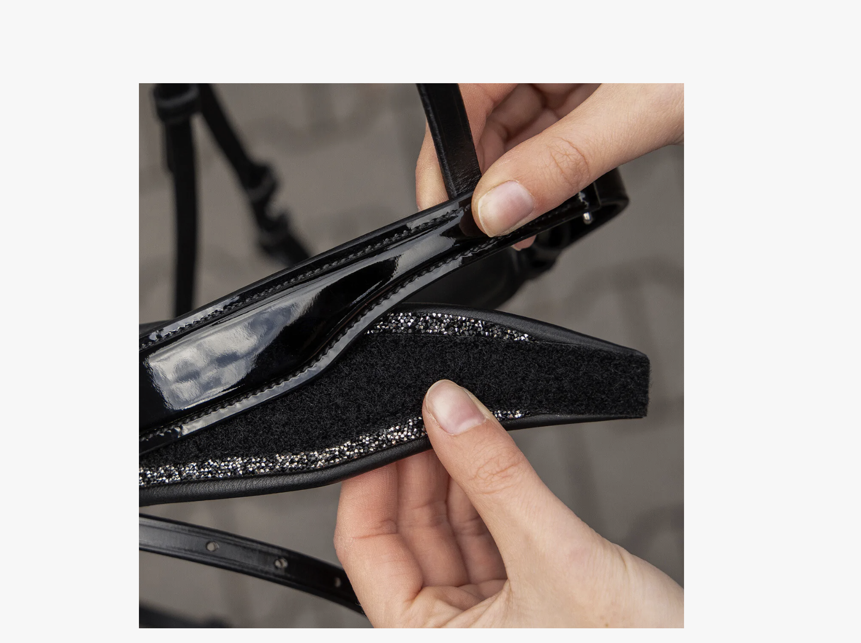 QHP Skye Padding til Næsebånd - Sølv - PONY