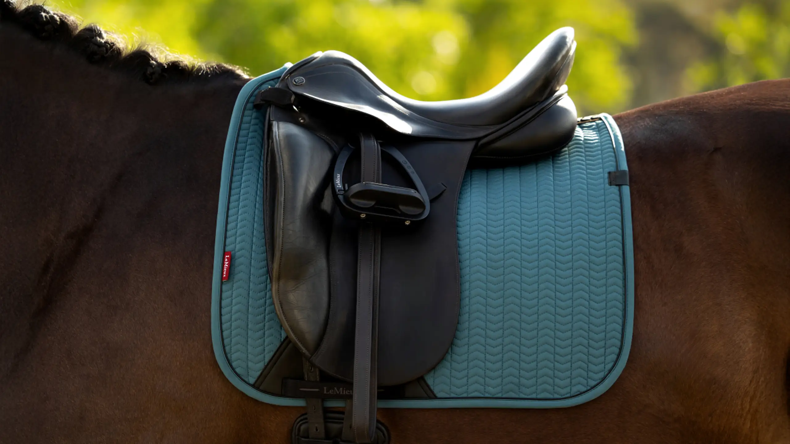 LeMieux Essence Underlag - Jungle - DR17"