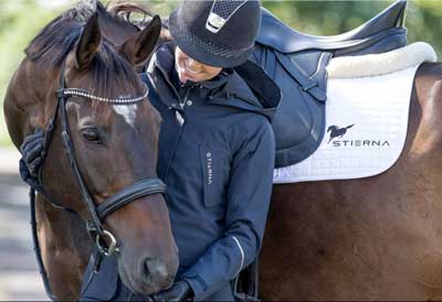 Stierna ridebeklædning til alle vejrforhold