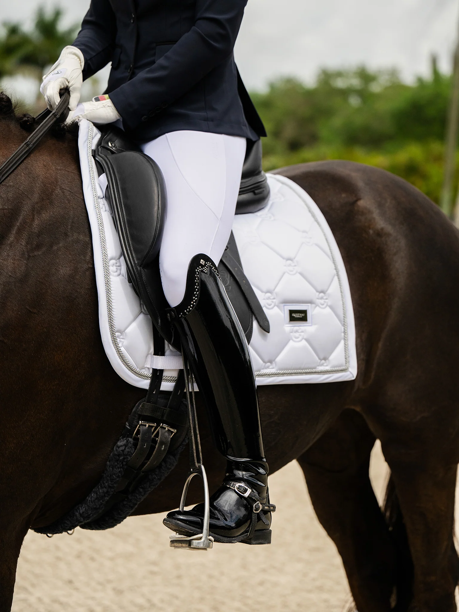 Equestrian Stockholm Underlag - Perfection White - DR17"